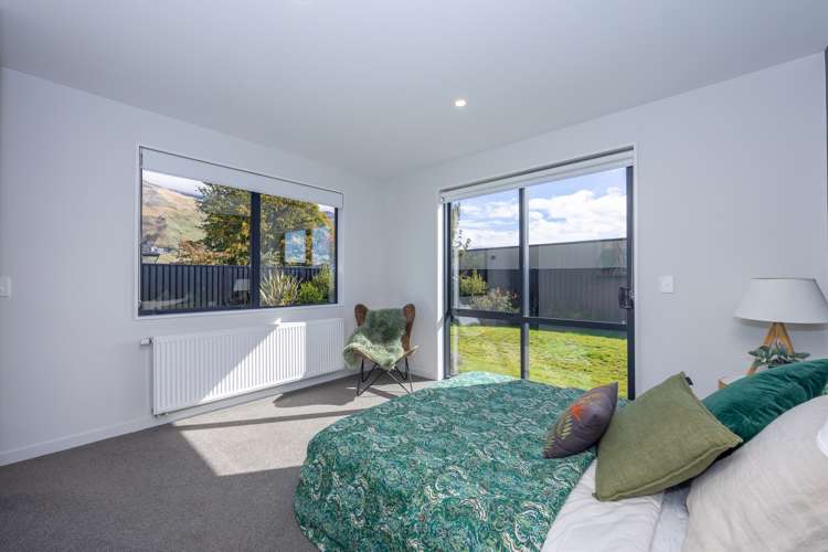 29 Little Alpha Loop Wanaka_11