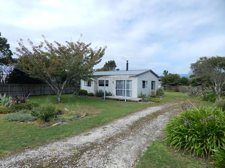 53 Marine Parade Carters Beach_14