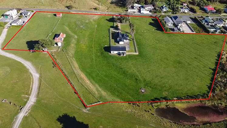 47 49, 53, 59, 65, 67, 69, 71 Seaview Road and Sophy Street Herbertville_20
