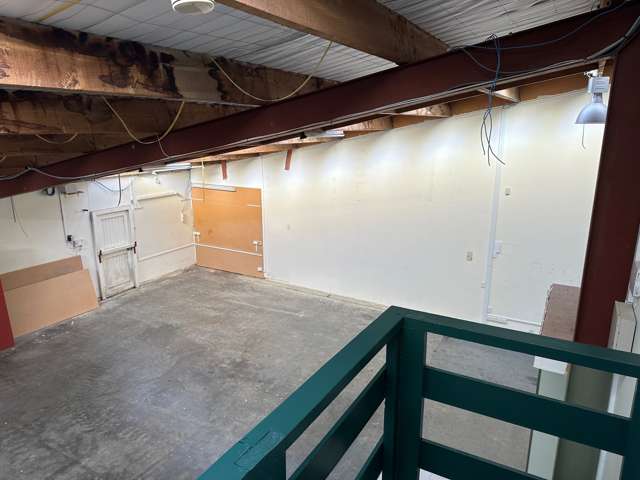 8/17 Wall Place Kenepuru_4