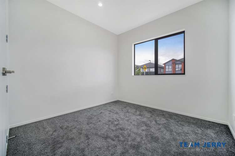 30 Dungloe Avenue Flat Bush_12