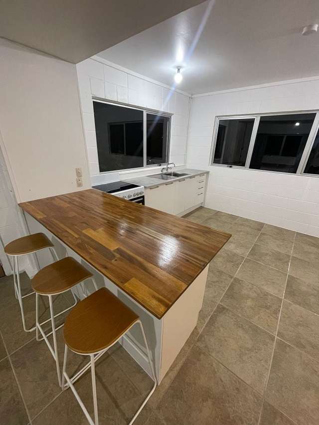 Charming Glenfield 1 bedroom Unit