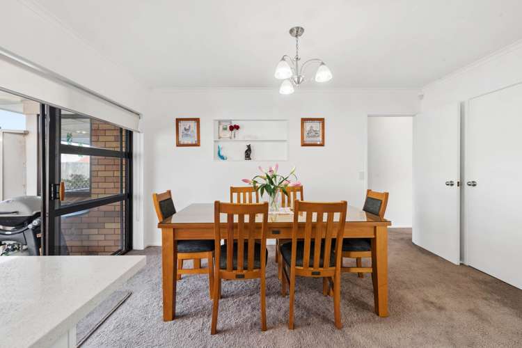 28 Booralee Avenue Botany Downs_8