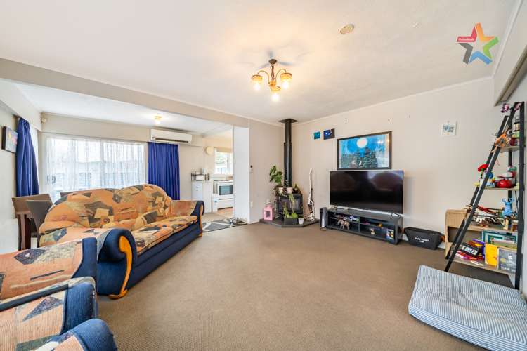 52 Russell Road Wainuiomata_8