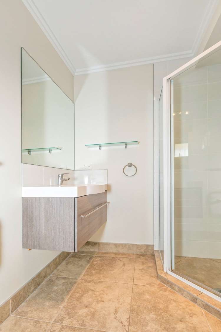 15 Lieshout Way Pukekohe_8