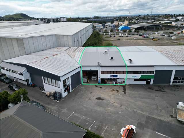 CBRE | Ellerslie Warehouse - Available Soon!