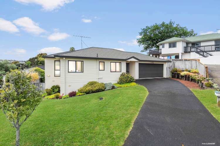 22 Carillon Place Massey_21