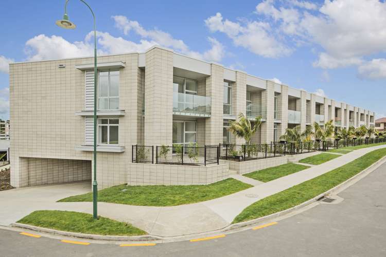 7 Bickerton Way Flat Bush_8