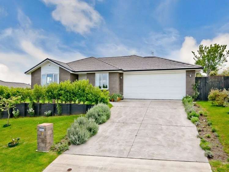 9 Cabourne Drive Glenview_17