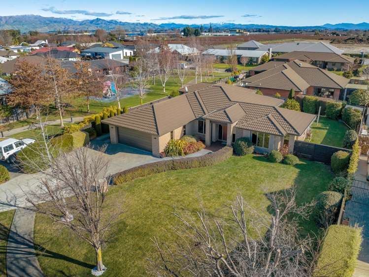 8 Kensington Place Springlands_1