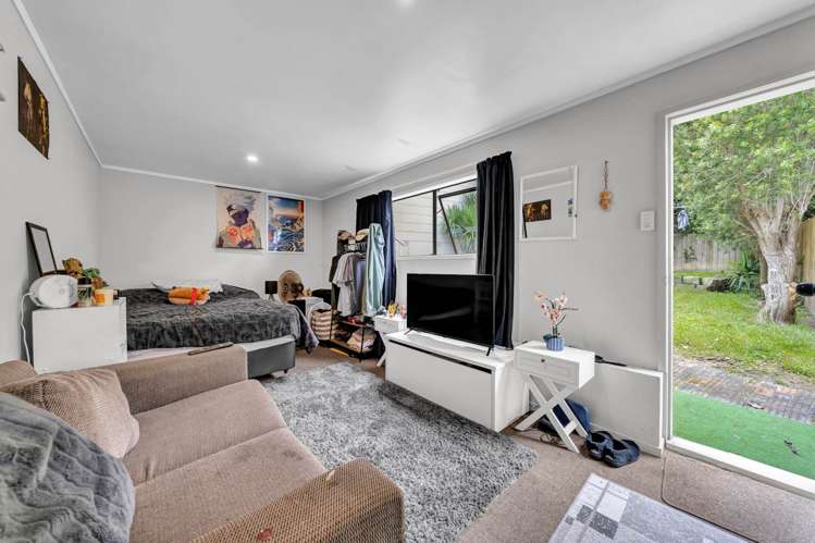 48 Fitzherbert Avenue West Harbour_13