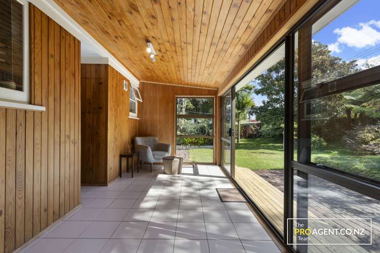 33 Lookout Drive Laingholm_15