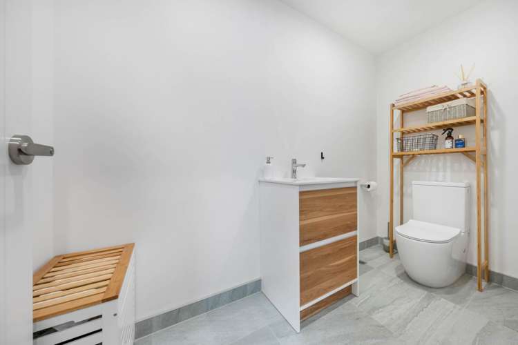 1a Pumau Place Flat Bush_13