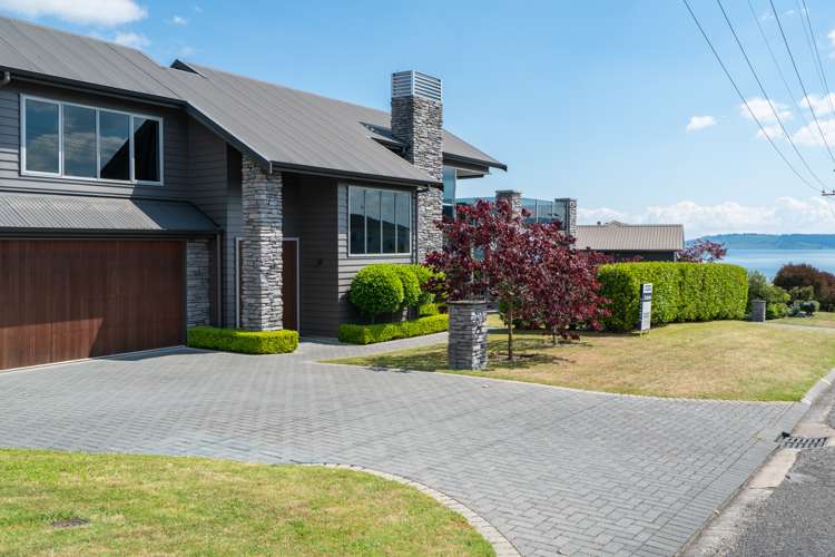 29 Shepherd Road Waipahihi_2