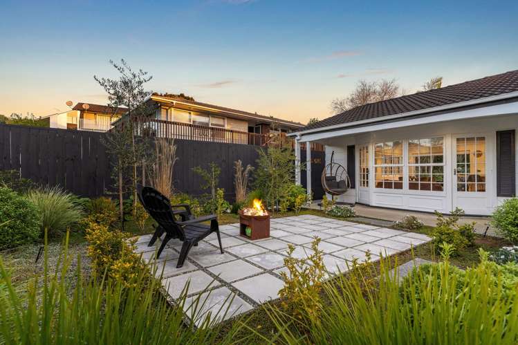 16 Pickwick Parade Mellons Bay_50