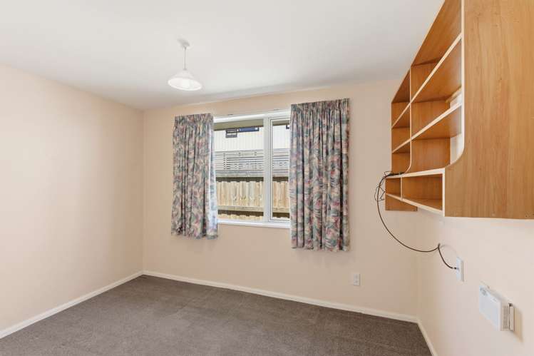 2/10 Baretta Street Somerfield_12