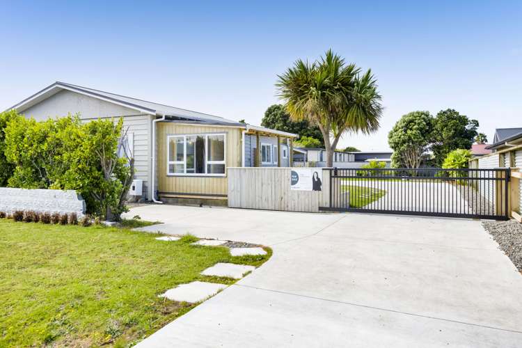 23 Layard Street Opunake_37