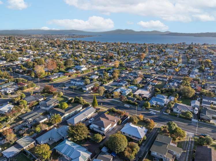 2/14 Tamatea Road Taupo_33