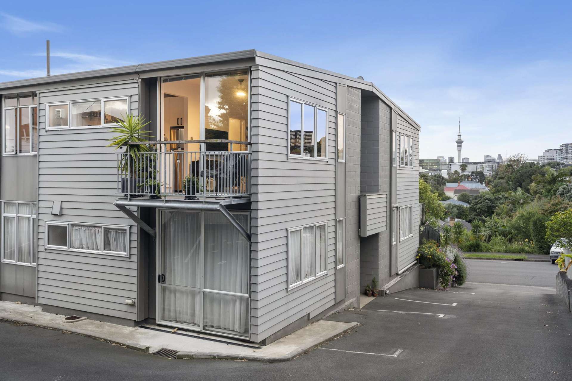 10/90 Crummer Road Grey Lynn_0