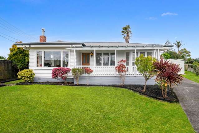 Step Into the Classic Kiwi Dream!