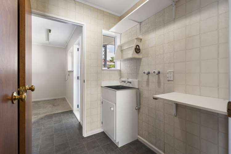 1b Hendon Place West End_15