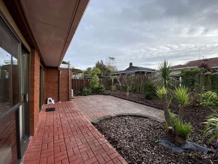 2/76 Wellington Street Howick_3