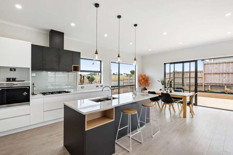 136 Eighth View Avenue Beachlands_0