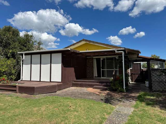 4 Royal Road Massey_2