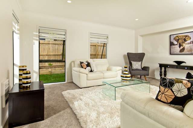 14 Thomas Hamer Place Greenhithe_4