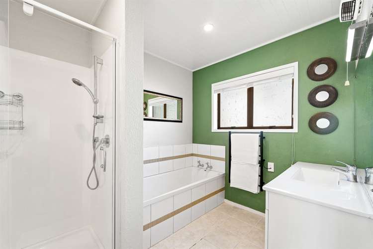 82 Oaktree Avenue Browns Bay_28