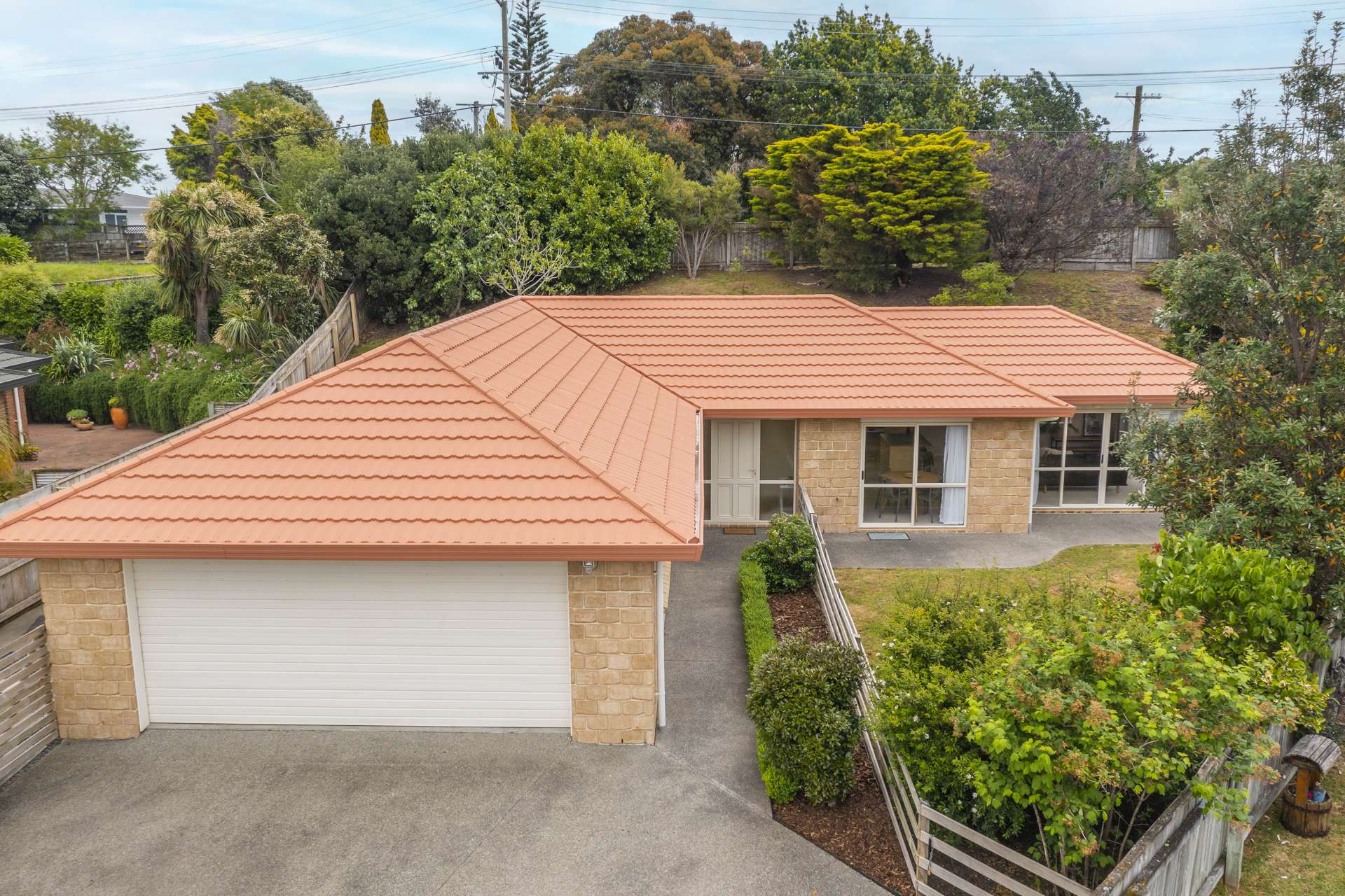 16 Lorna Irene Drive Raumati South_0