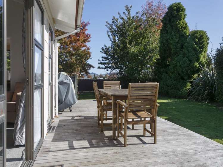 5 Macdonell Street Hilltop_12