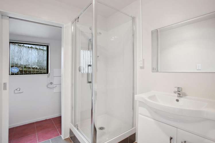 37 Tirohunga Drive Henderson_32