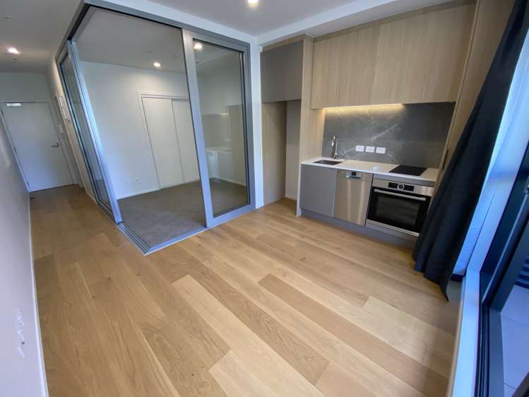 G12/9 Madeira Lane Grafton_5