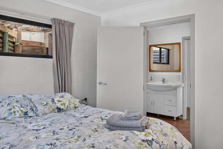 6 Doris Faigan Lane Charteris Bay_10