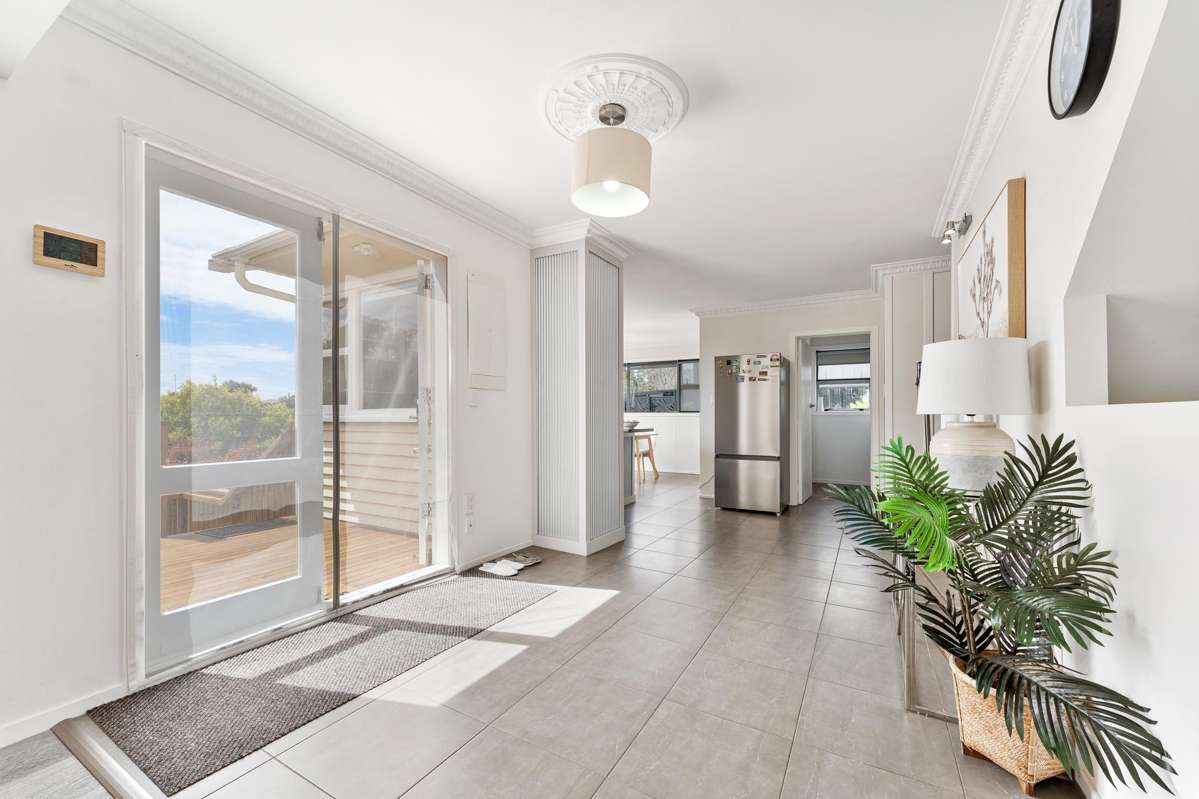 871 Whangaparaoa Road_1