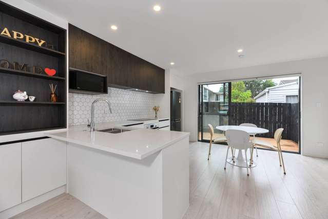 4/35 Hogans Road Glenfield_1
