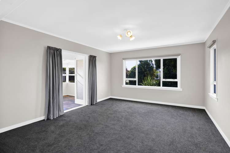 1354 Devon Road Waitara_9