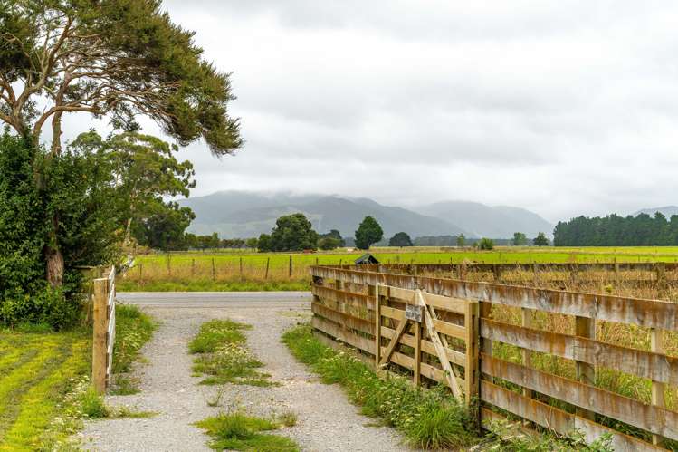 1822 State Highway 2 Tauwharenikau_17