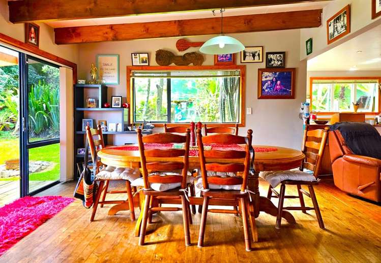 416 Pinehill Road Omapere_26