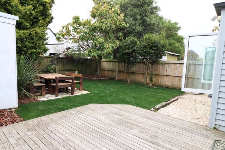 89 Office Road Merivale_7