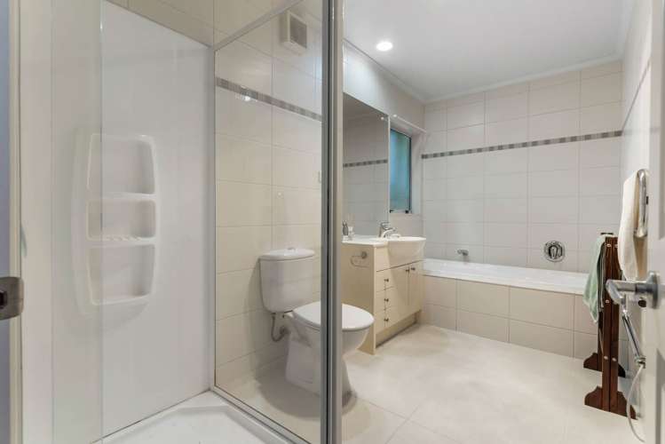 109 Pine Harbour Parade Beachlands_18