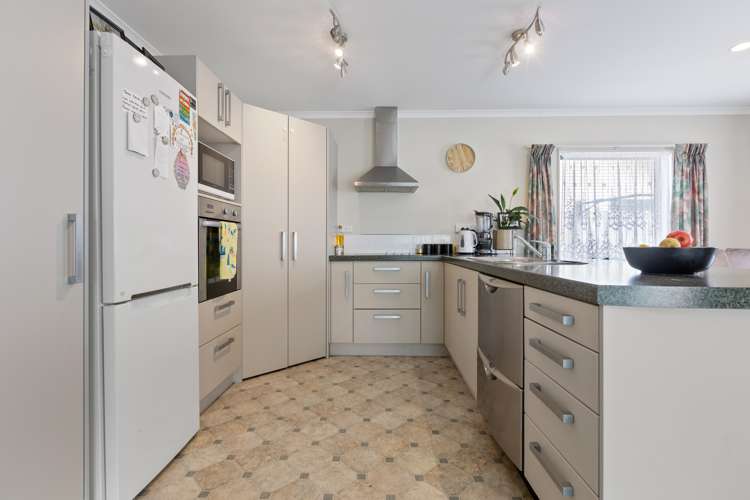 3a Simons Street Moturoa_11