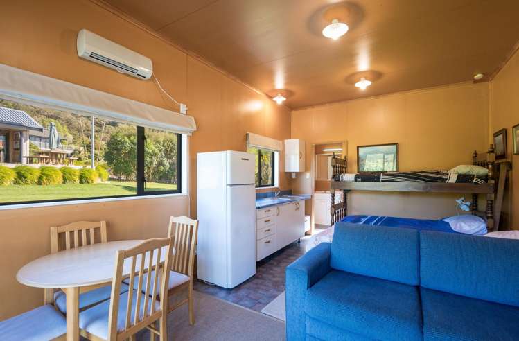 2 Worlds End Road Penzance_16