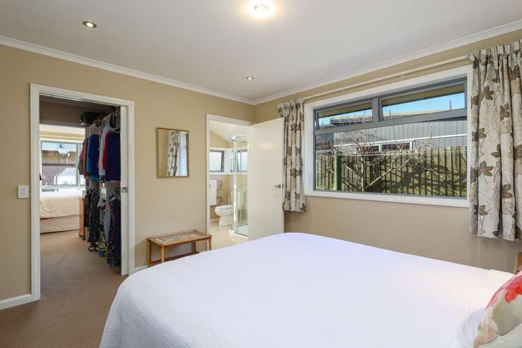 3 Cambria Gardens The Wood_17