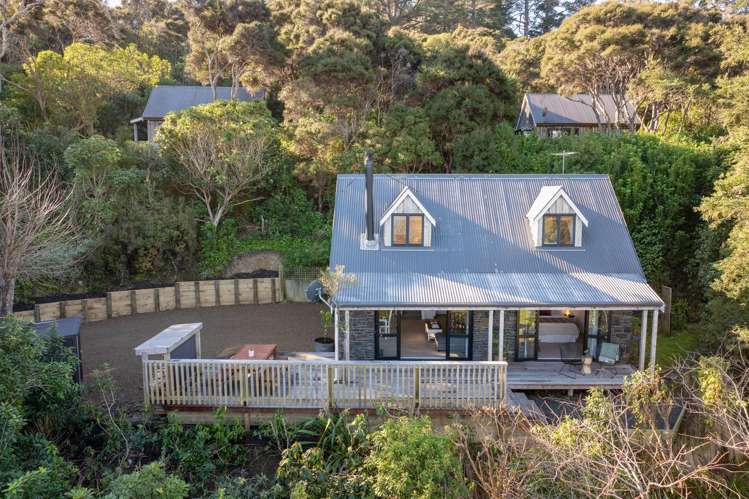 6888E Christchurch Akaroa Road Takamatua_21