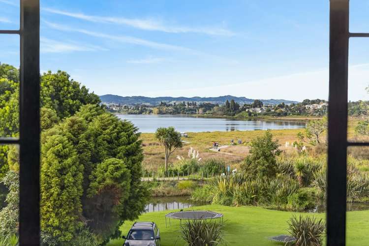 13 Coach Drive Otumoetai_17