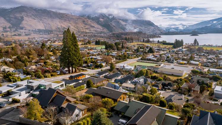 7 Botting Place Wanaka_24