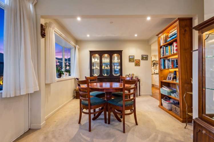 469 Beach Road Murrays Bay_8