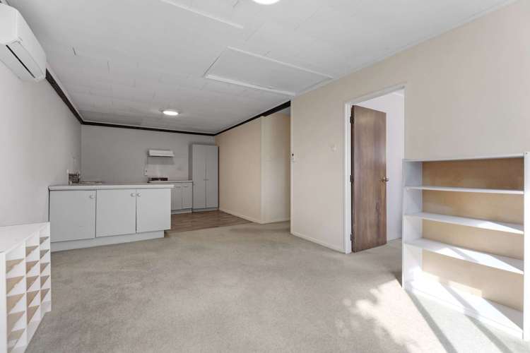 13 Amokura Street Fairy Springs_13